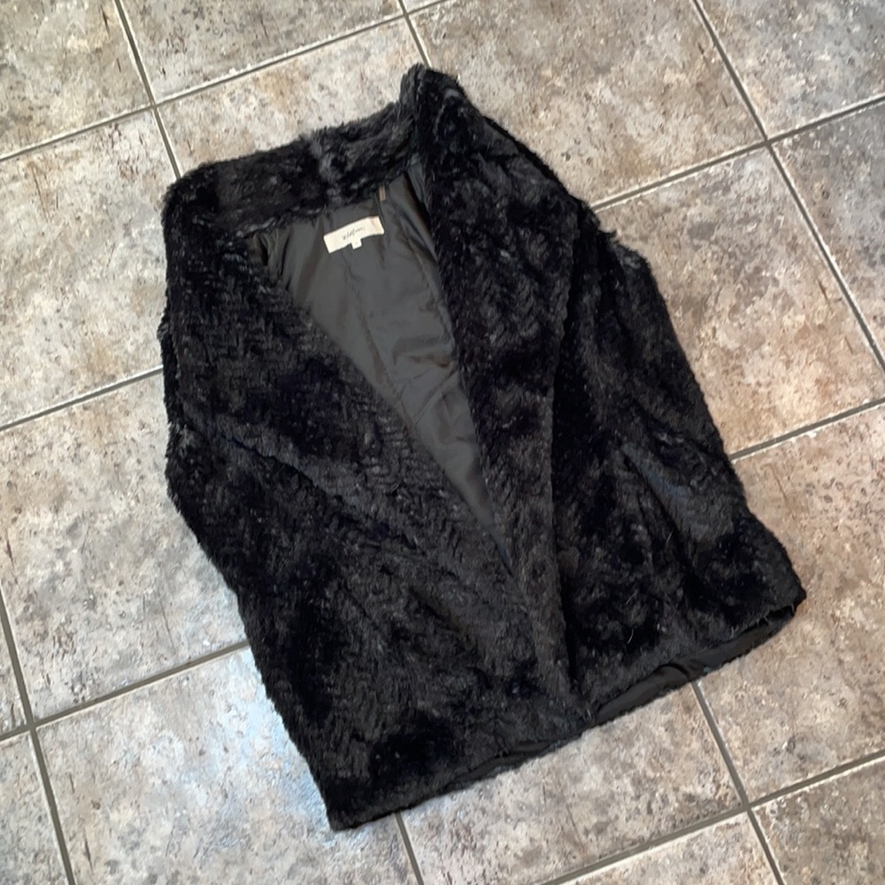 Wildflower Faux Fur Vest - Picture 7 of 10